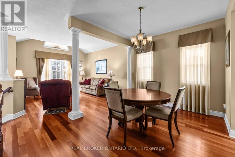 204 Hillpark High Street — photo 7 of 24