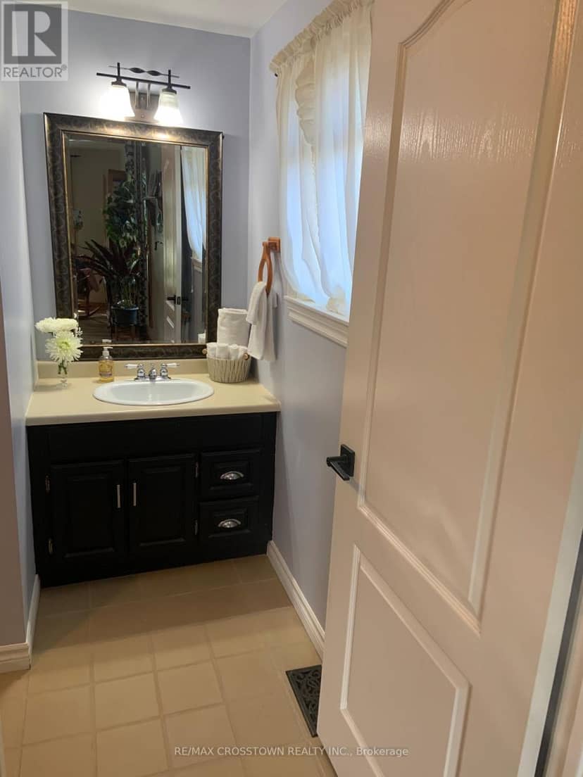 66 Maple Street — photo 16 of 34