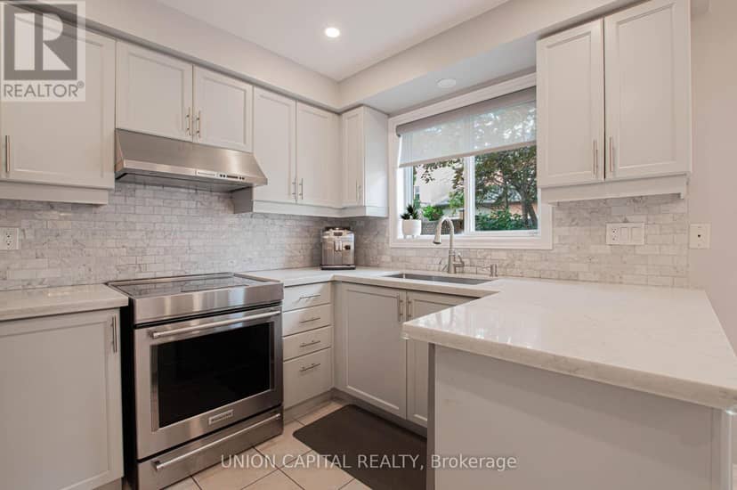28 Sail Crescent — photo 16 of 40
