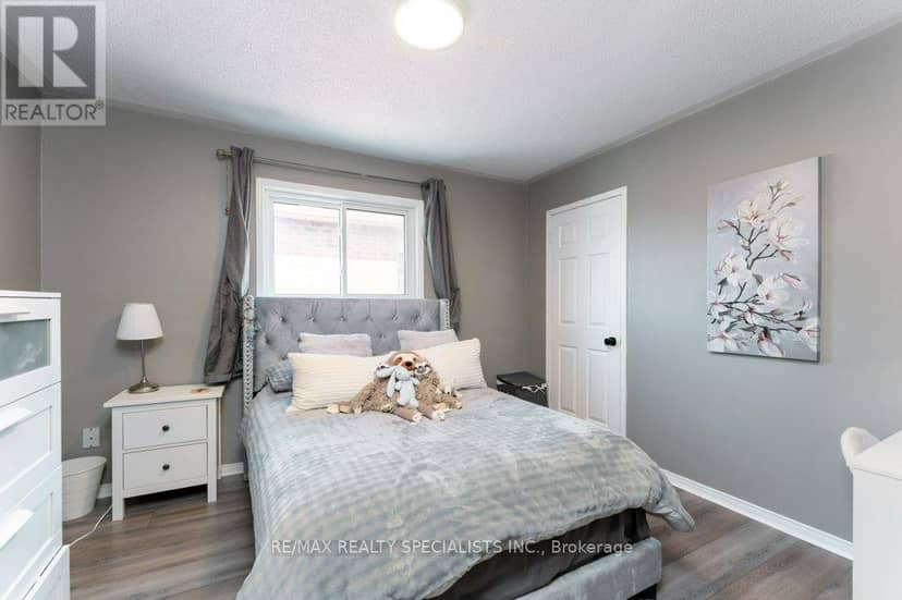 34 Killaloe Crescent — photo 25 of 40