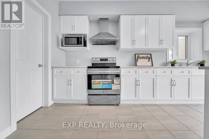 Listing 30212483 — photo 13 of 40