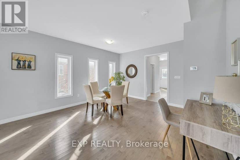 Listing 30212483 — photo 16 of 40