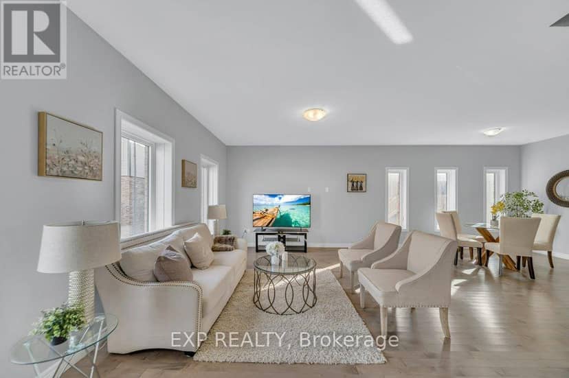 Listing 30212483 — photo 9 of 40