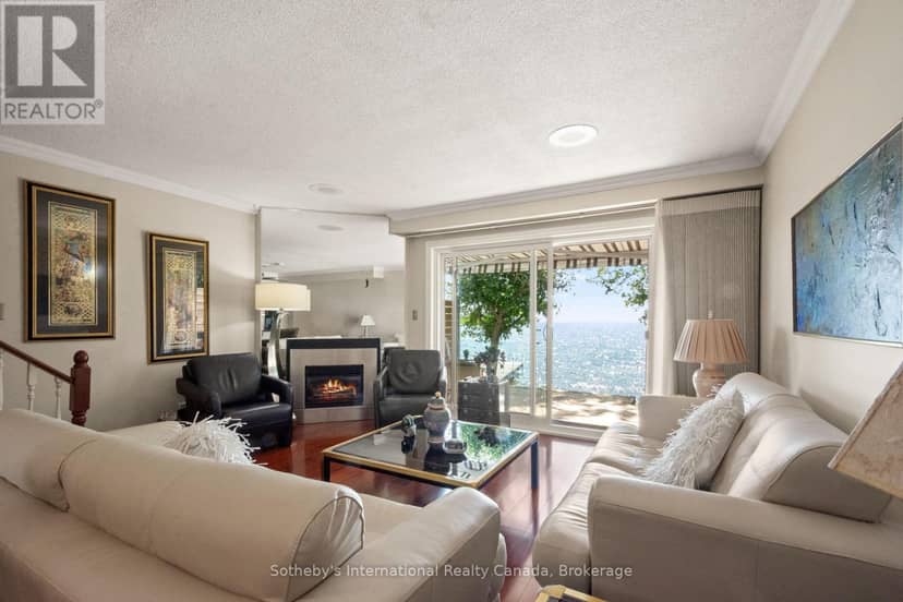 5 - 1 Olive Crescent — photo 11 of 29