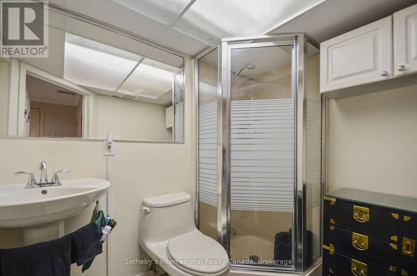 5 - 1 Olive Crescent — photo 26 of 29
