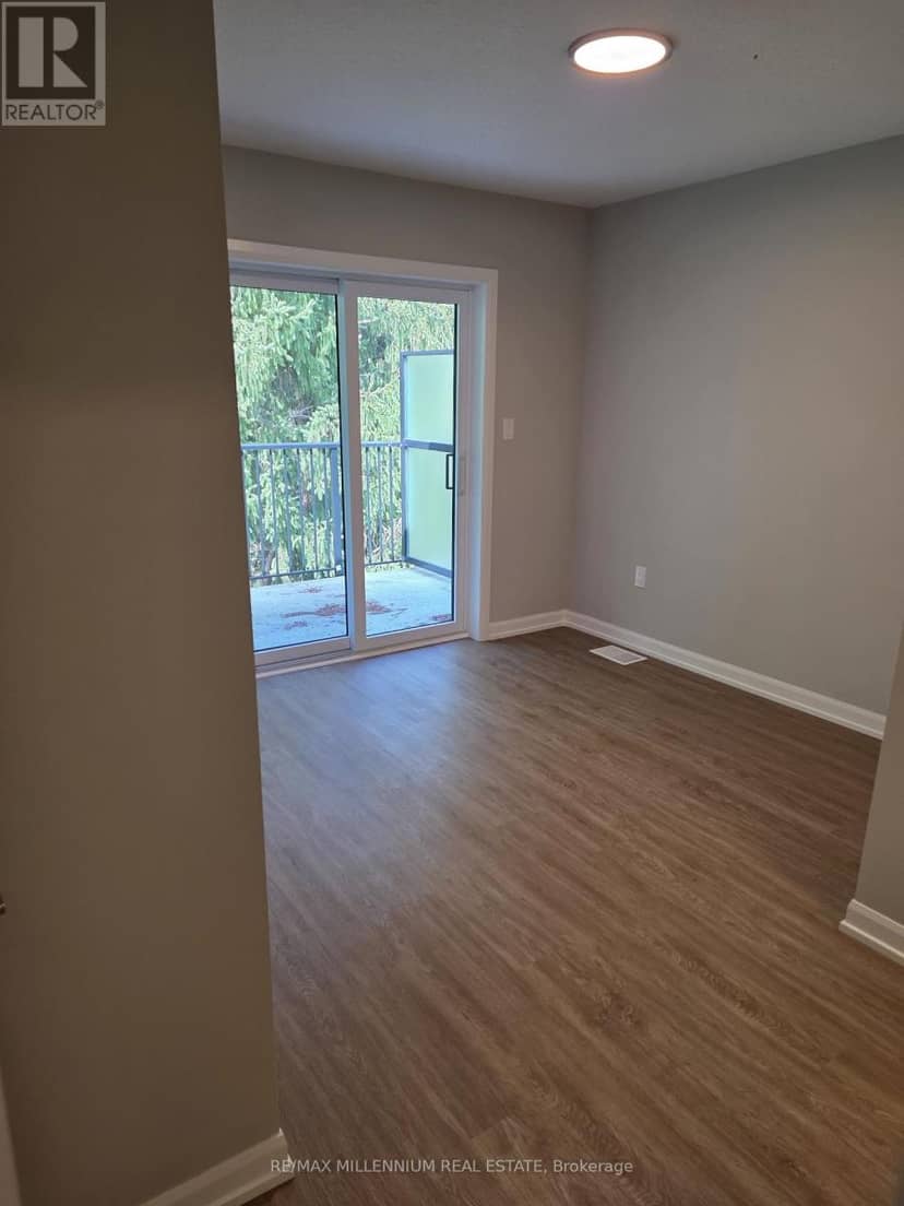 320 - 708 Woolwich Street — photo 11 of 21