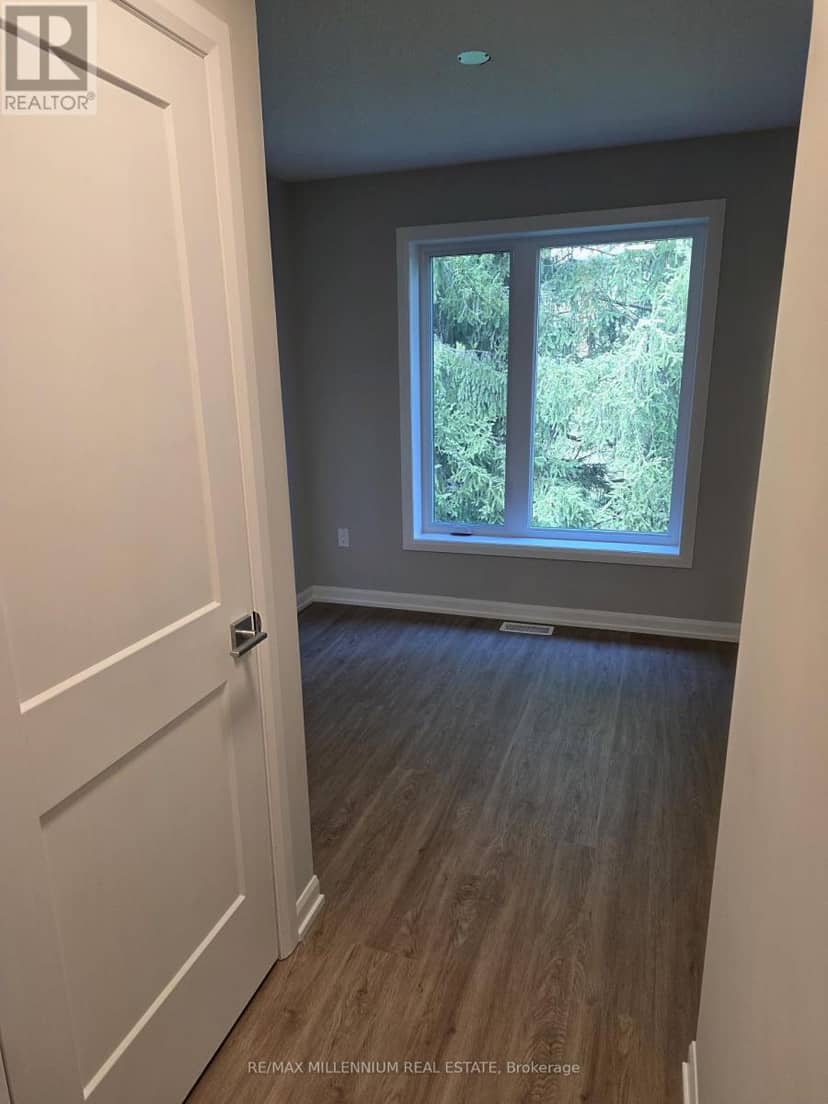 320 - 708 Woolwich Street — photo 14 of 21