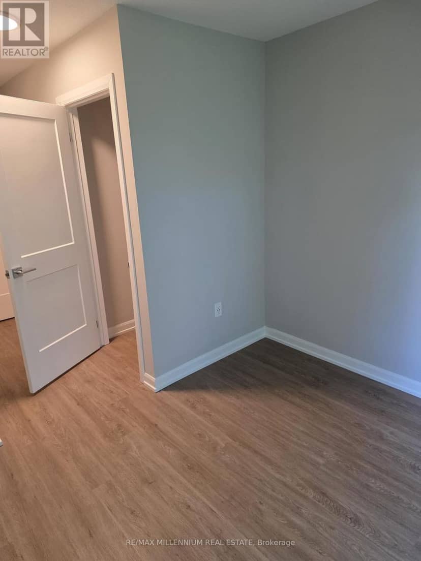 320 - 708 Woolwich Street — photo 16 of 21