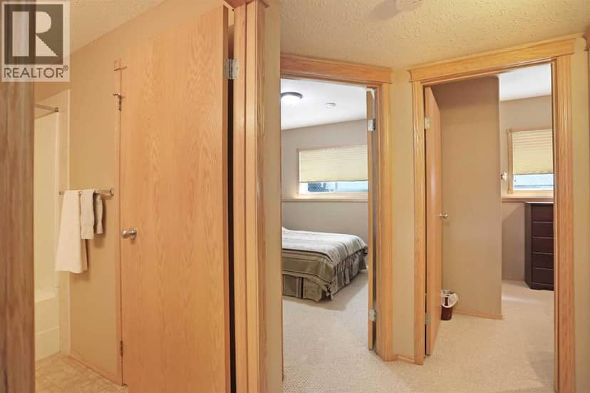 372 Lake Stafford Drive E — photo 29 of 40