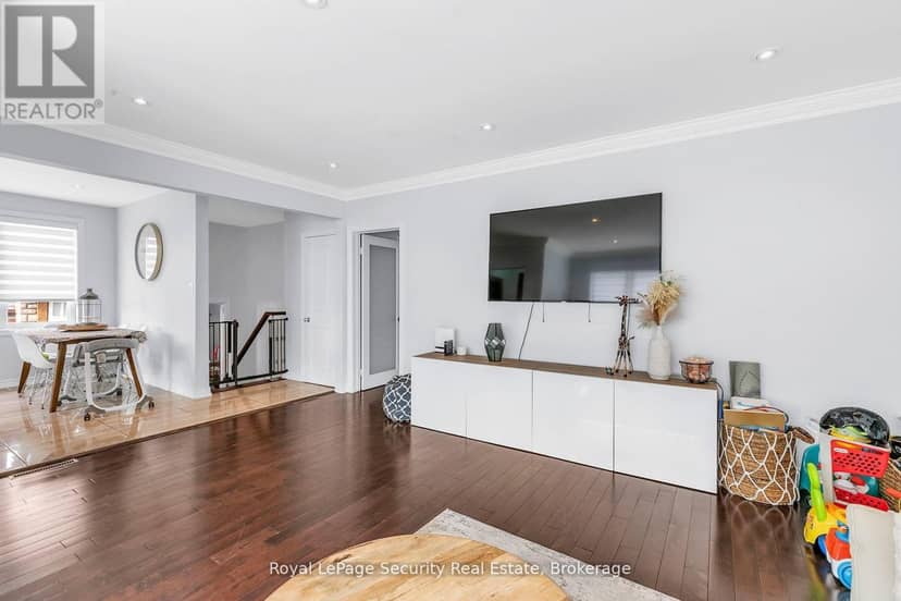 251 Thistle Down Boulevard, Toronto, photo 8