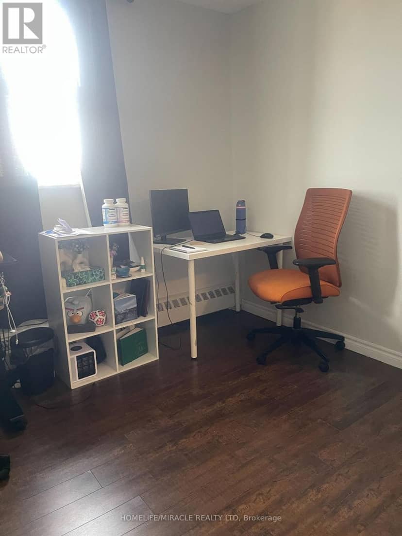 810 - 3555 Derry Road E, Mississauga, photo 5