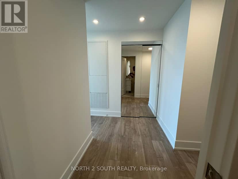 529 - 858 Dupont Street — photo 5 of 32