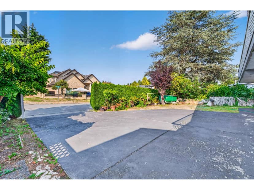 6500 YEATS CRESCENT, Richmond, photo 8