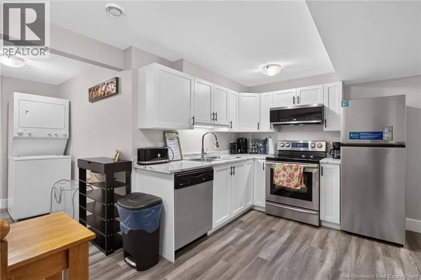 14 Rochefort Street — photo 39 of 40