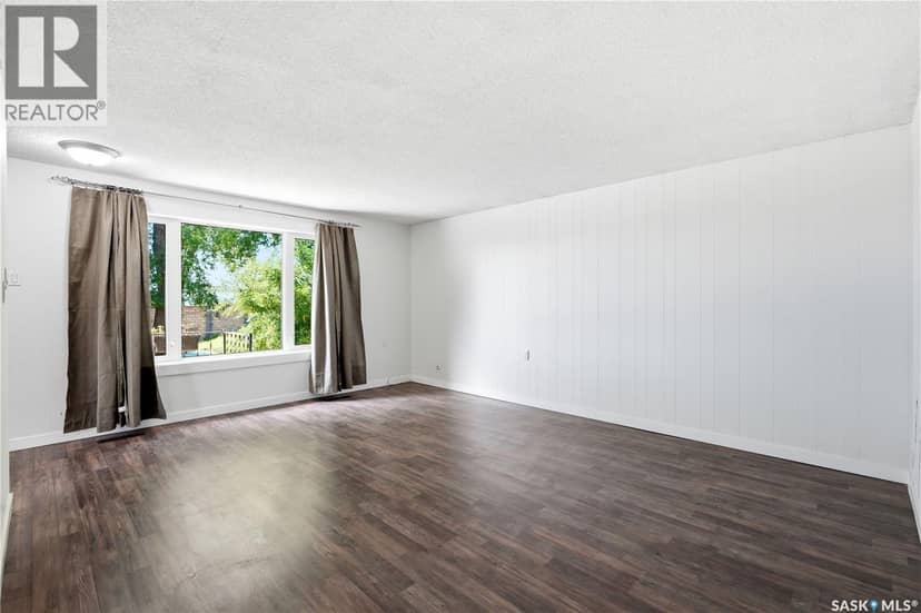 2525 McPherson AVENUE — photo 10 of 40