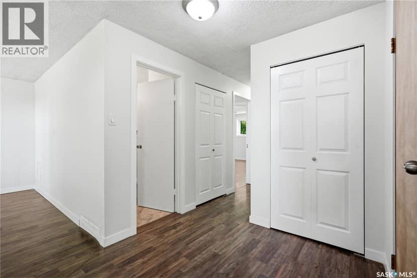 2525 McPherson AVENUE — photo 17 of 40