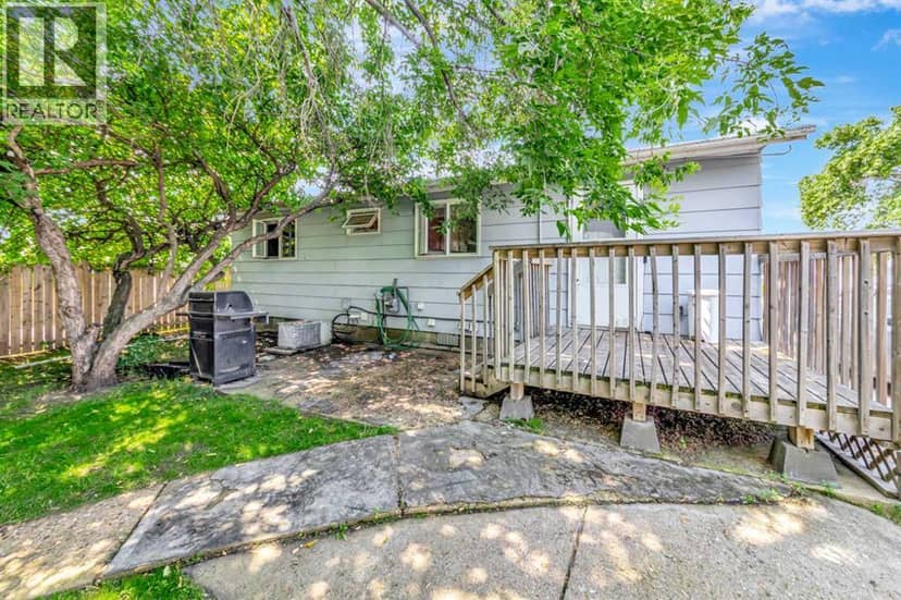 3009 49 Avenue — photo 31 of 34