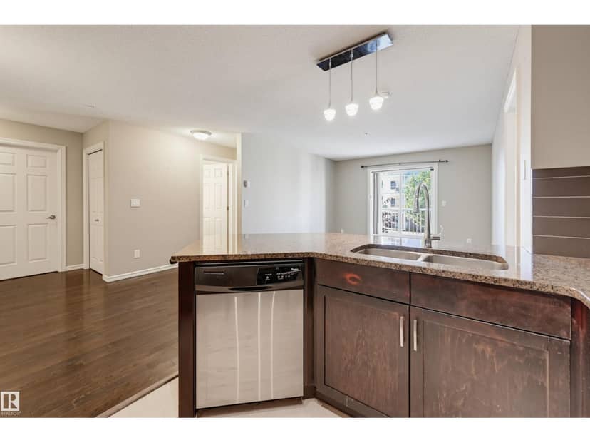 #208 2204 44 AV NW — photo 14 of 26