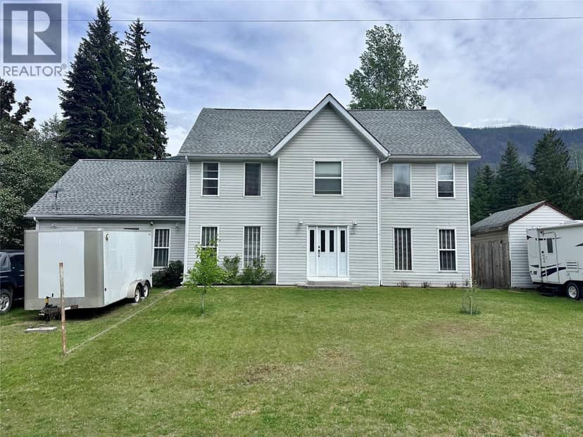 1118 Harold Street, Slocan