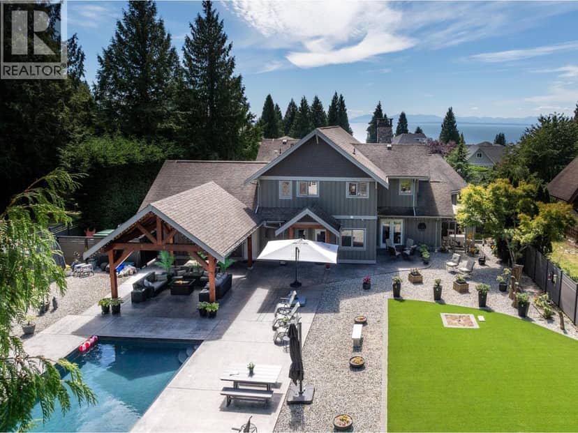 1474 VERNON DRIVE, Gibsons