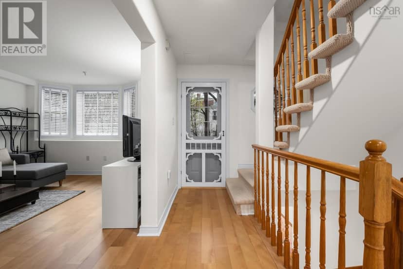 5224B Harvey Street — photo 13 of 37