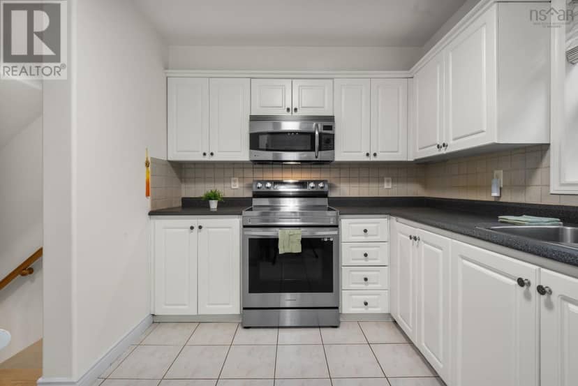 5224B Harvey Street — photo 14 of 37