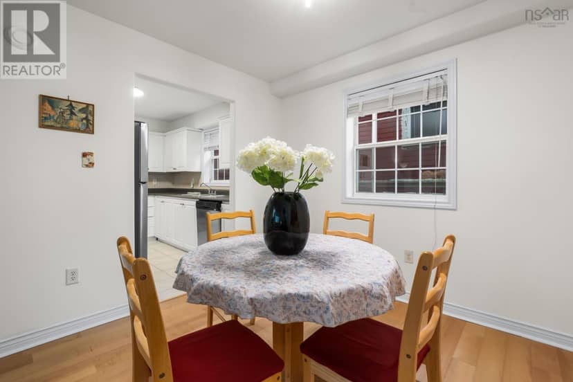 5224B Harvey Street — photo 8 of 37