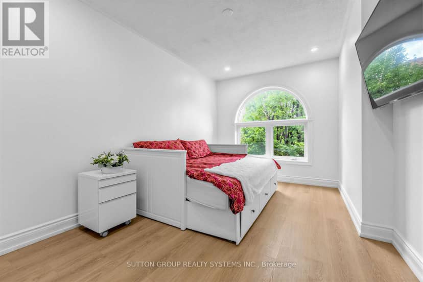 51 Gilgorm Road — photo 19 of 34