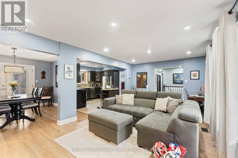 6 Maes Crescent — photo 12 of 40