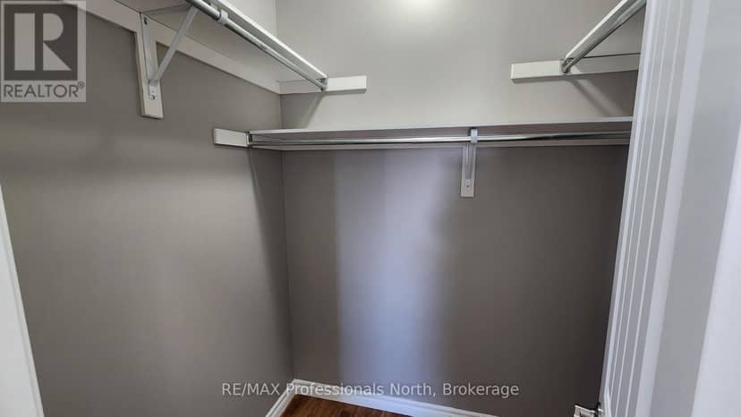 33 Goodwin Drive — photo 11 of 38