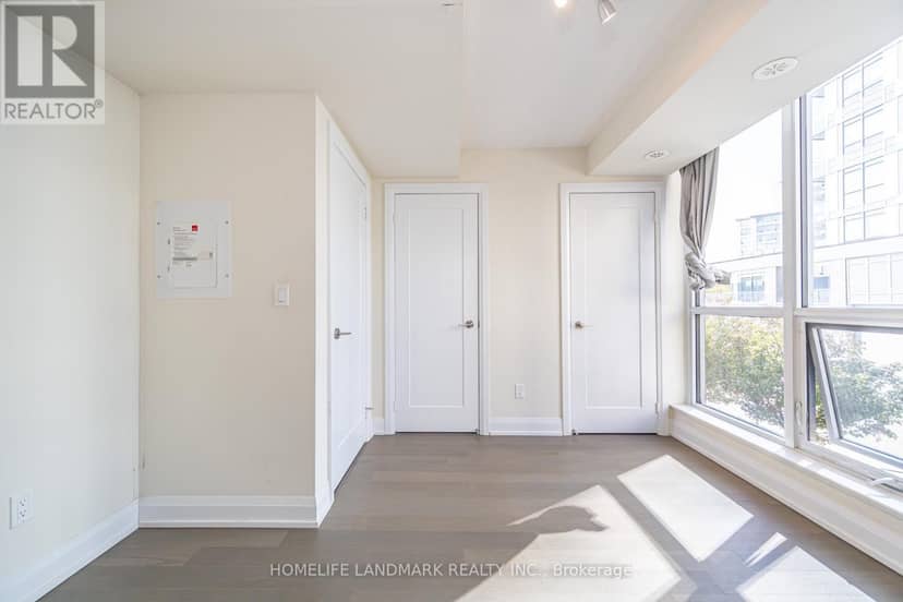TH12 - 18 Graydon Hall Drive — photo 18 of 25