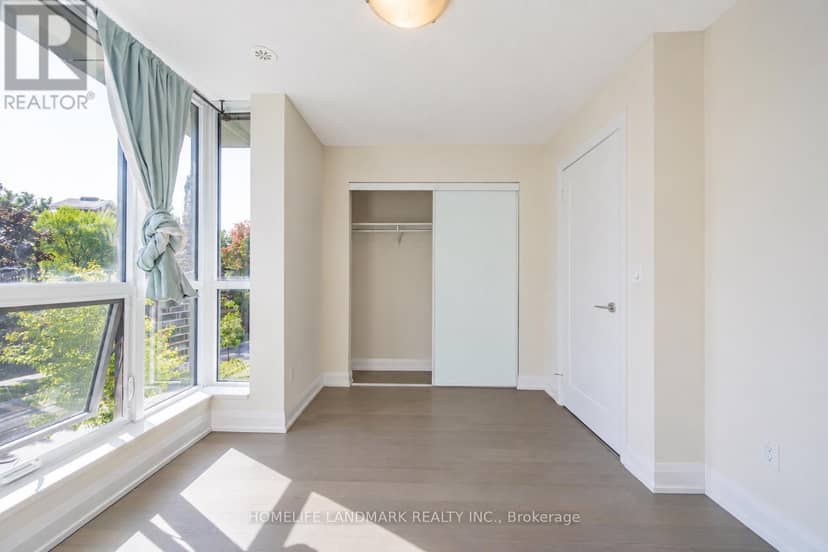 TH12 - 18 Graydon Hall Drive — photo 12 of 25