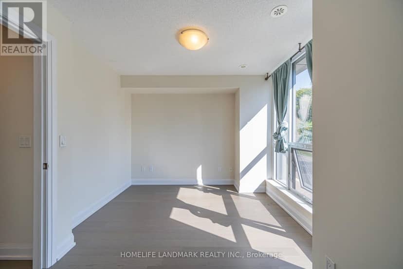 TH12 - 18 Graydon Hall Drive — photo 14 of 25