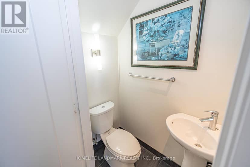 TH12 - 18 Graydon Hall Drive — photo 19 of 25
