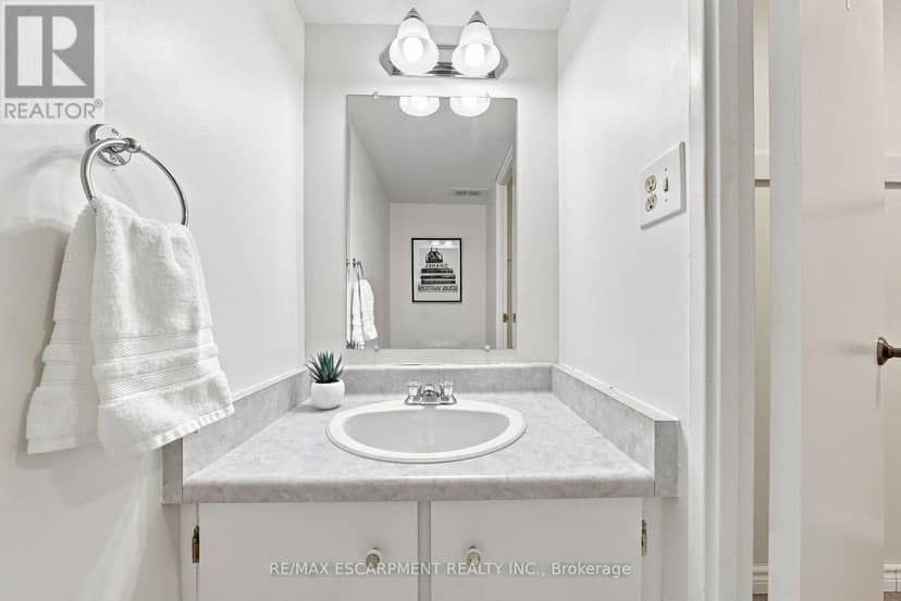 509 - 500 Green Road — photo 17 of 30