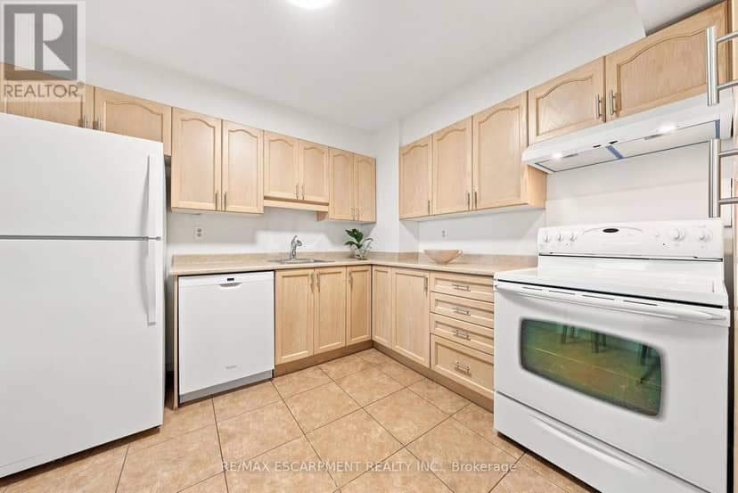 509 - 500 Green Road — photo 6 of 30