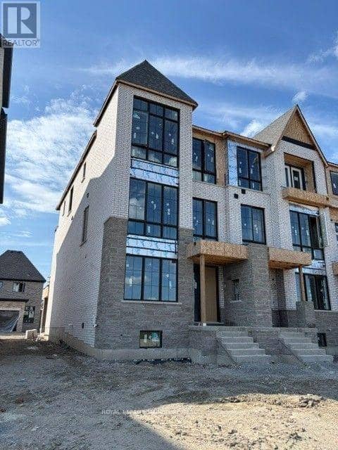 23 Essence Lane — photo 9 of 10