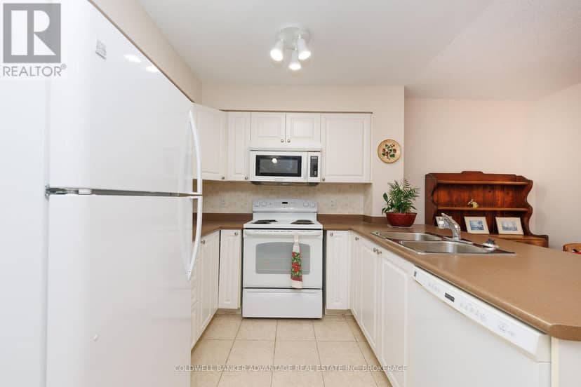1208 - 330 Prince Charles Drive S, Welland, photo 3
