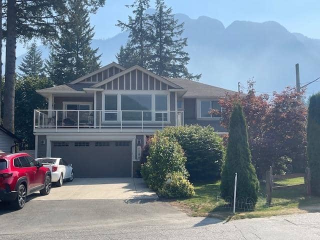 21296 LAKEVIEW CRESCENT, Kawkawa Lake, Hope
