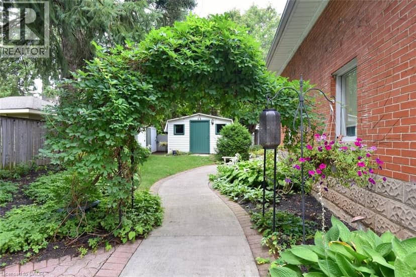 936 BOOTHMAN Avenue — photo 32 of 40