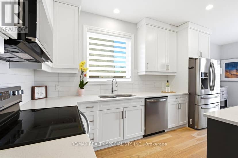 45 Peggy Avenue — photo 14 of 40