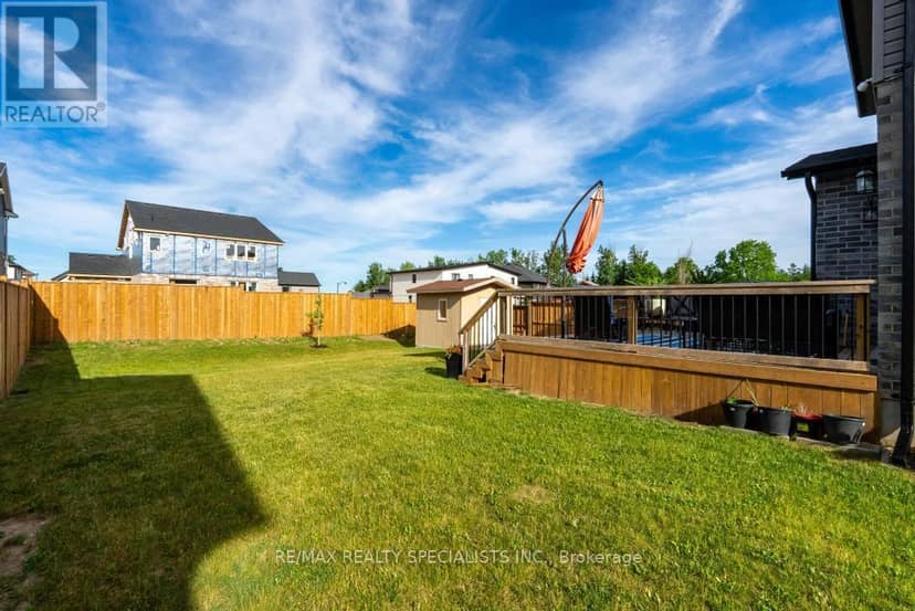 45 Peggy Avenue — photo 38 of 40
