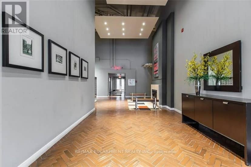 106 - 66 Bay Street S, Hamilton, photo 3