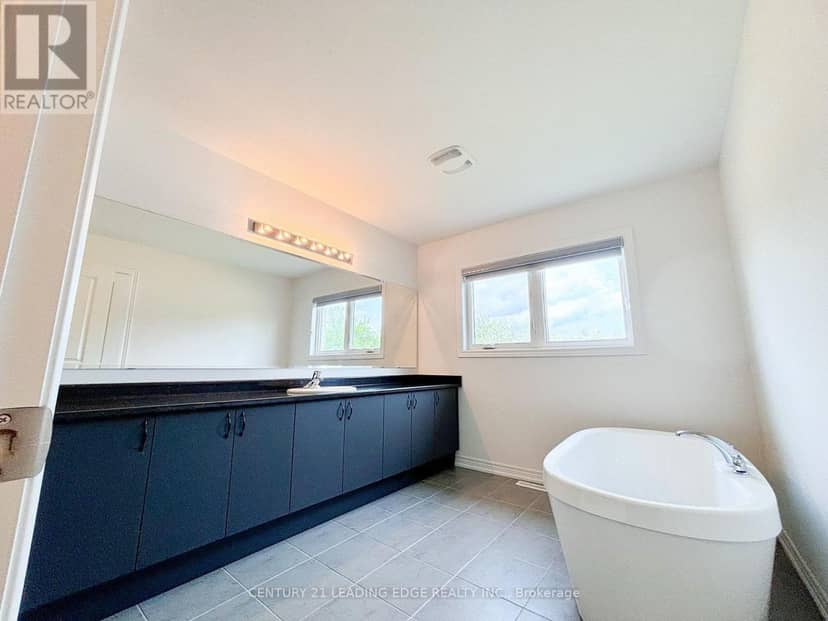 19 Wakefield Boulevard — photo 17 of 35