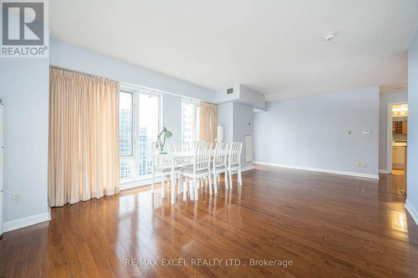 2108 - 210 Victoria Street — photo 7 of 18