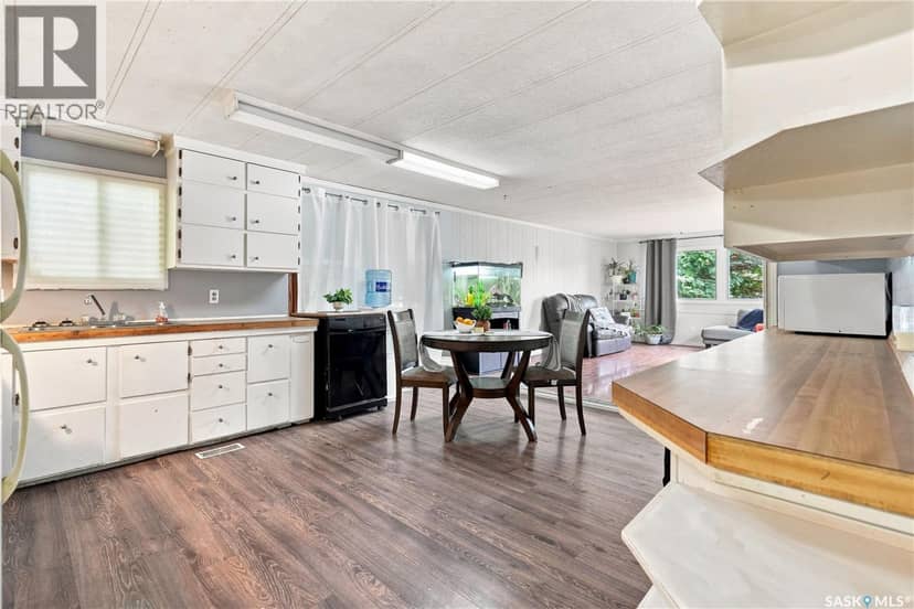 310 Second STREET, Mclean, photo 2