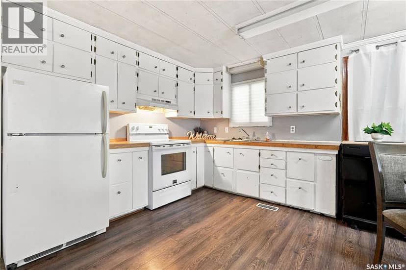 310 Second STREET, Mclean, photo 3