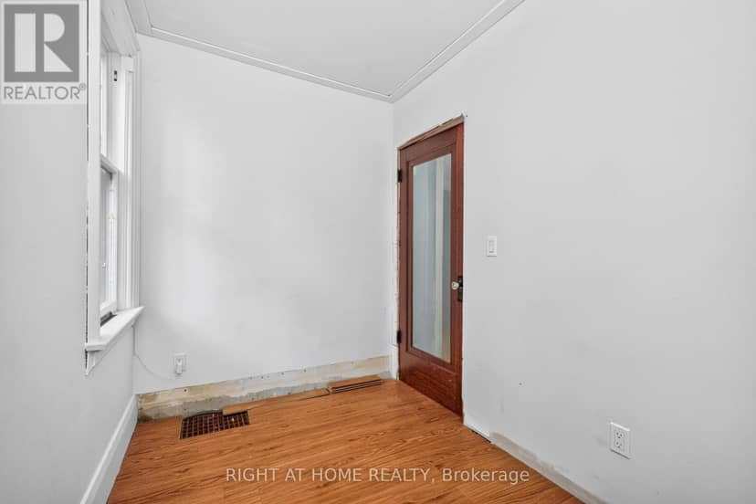 85 Maple Avenue — photo 16 of 28