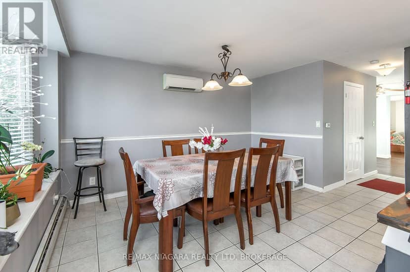 98 Chippawa Road — photo 7 of 20