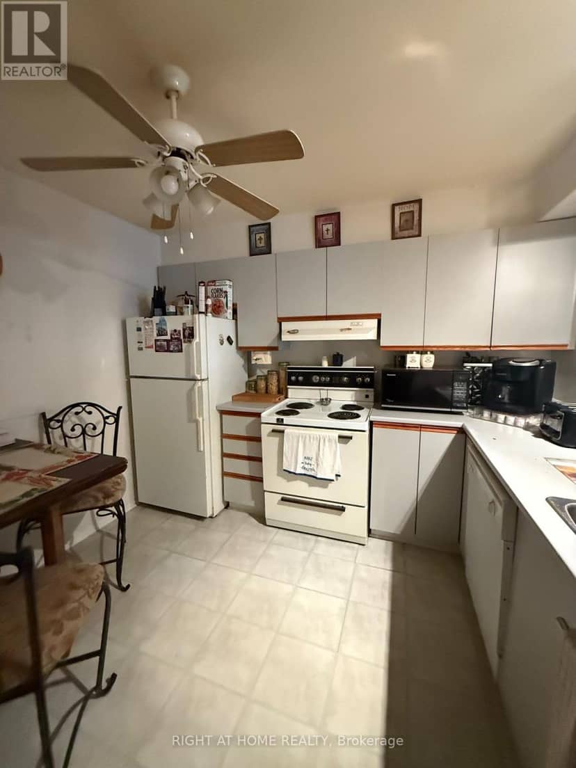 E - 1035 Cummings Avenue — photo 11 of 17